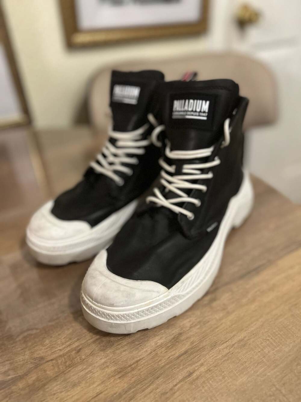 Palladium Pallakix Hi Leather Boots Size US M 8.5 / W 10 Black